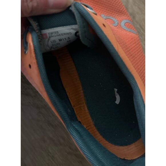 On Cloud men’s shoes main image 4